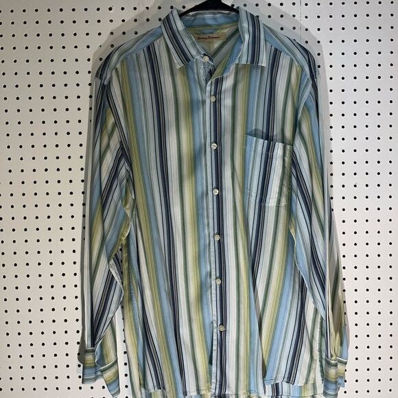 Tommy Bahama button-down shirt - Picture 1 of 5